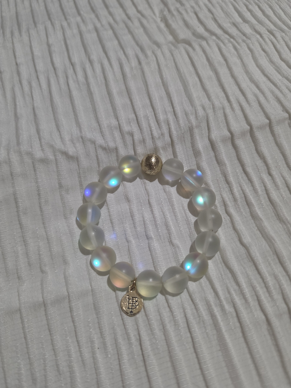 Bourbon And Bowties Brand Opalescent Bead Stretch Bracelet Like New